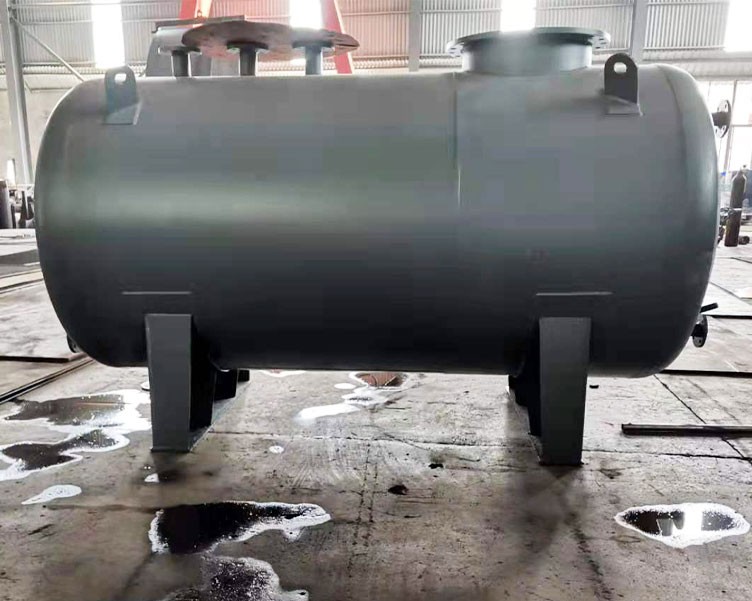 鋼（gāng）襯高密度聚乙烯（HDPE)儲罐